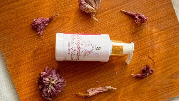 Brightening Face Wash - Image 2