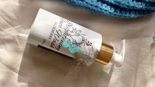 Brightening Face Wash - Image 10